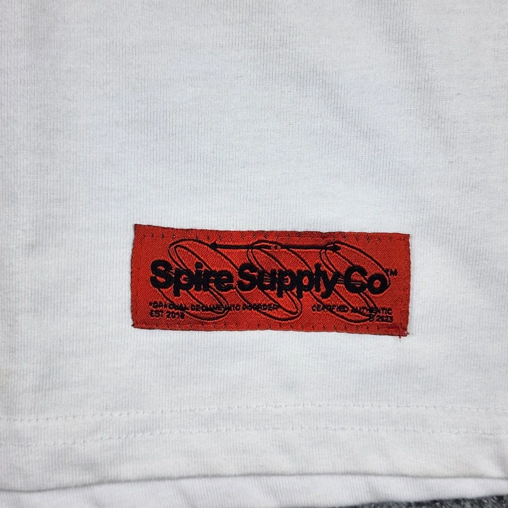 Spire Supply Co Mens White Graphic T-Shirt Chrome Head Turntable L Streetwear‎